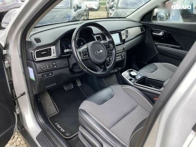 Киа Niro, объемом двигателя 0 л и пробегом 128 тыс. км за 17900 $, фото 18 на Automoto.ua