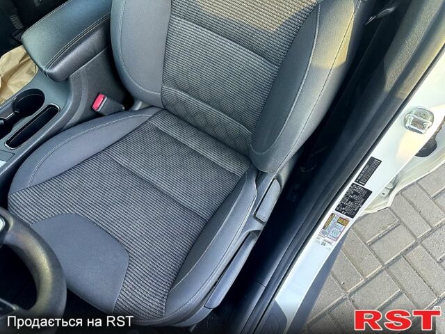 Киа Niro 2019 в Запорожье на Automoto.ua Киа Niro, объемом двигателя 1.6 л и пробегом 102 тыс. км за 15500 $, фото 4 на Automoto.ua