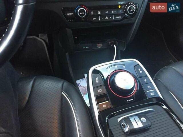 Кіа Niro, об'ємом двигуна 0 л та пробігом 170 тис. км за 18000 $, фото 4 на Automoto.ua