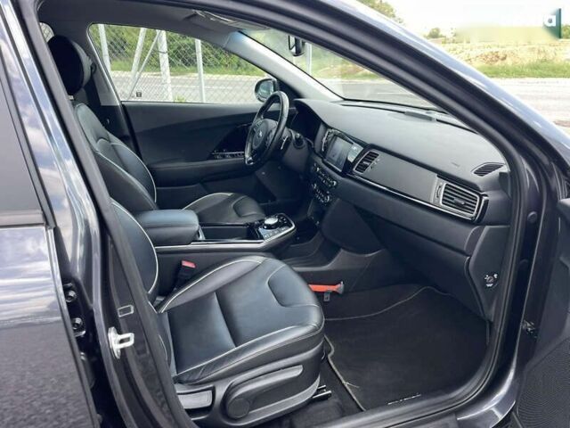 Киа Niro, объемом двигателя 0 л и пробегом 122 тыс. км за 18200 $, фото 18 на Automoto.ua