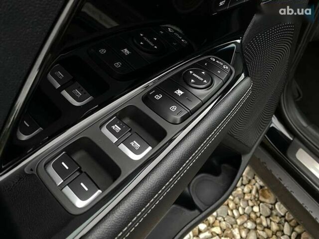 Киа Niro, объемом двигателя 0 л и пробегом 127 тыс. км за 18200 $, фото 21 на Automoto.ua