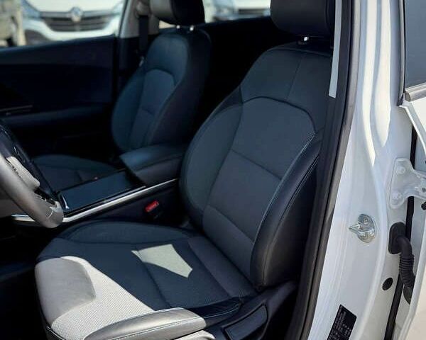 Киа Niro, объемом двигателя 0 л и пробегом 114 тыс. км за 17750 $, фото 21 на Automoto.ua
