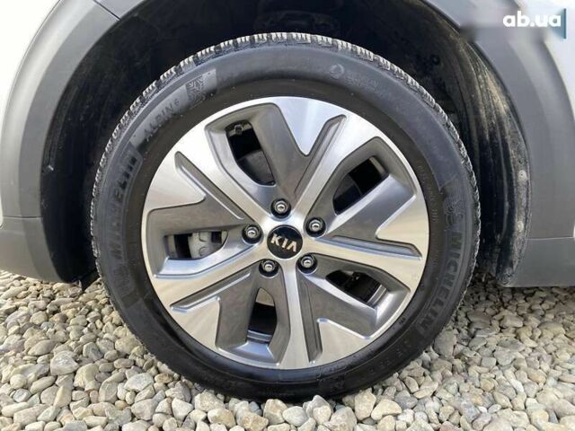 Киа Niro, объемом двигателя 0 л и пробегом 128 тыс. км за 17900 $, фото 16 на Automoto.ua