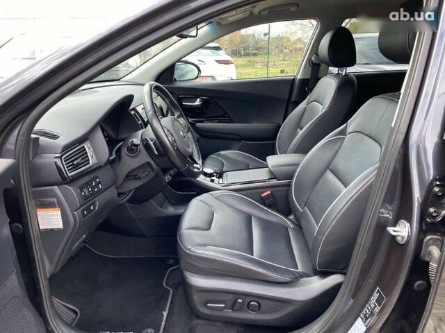 Киа Niro, объемом двигателя 0 л и пробегом 108 тыс. км за 18600 $, фото 24 на Automoto.ua