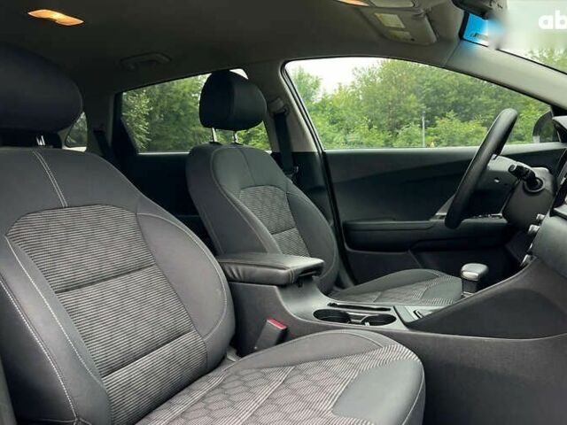 Киа Niro 2019 в Львове на Automoto.ua Киа Niro, объемом двигателя 0 л и пробегом 91 тыс. км за 17999 $, фото 8 на Automoto.ua