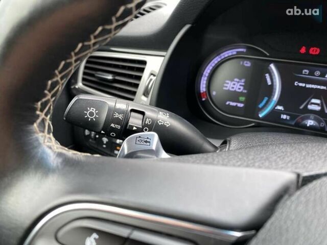 Киа Niro, объемом двигателя 0 л и пробегом 127 тыс. км за 18200 $, фото 26 на Automoto.ua