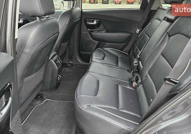 Кіа Niro, об'ємом двигуна 0 л та пробігом 133 тис. км за 19950 $, фото 14 на Automoto.ua