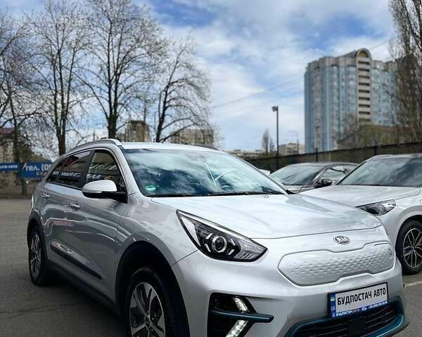 Киа Niro, объемом двигателя 0 л и пробегом 70 тыс. км за 19299 $, фото 9 на Automoto.ua