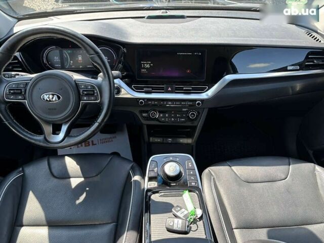 Киа Niro, объемом двигателя 0 л и пробегом 136 тыс. км за 19999 $, фото 28 на Automoto.ua