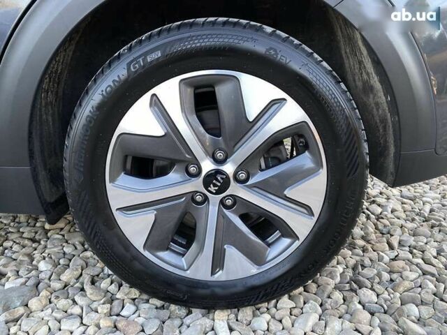 Кіа Niro, об'ємом двигуна 0 л та пробігом 107 тис. км за 21950 $, фото 25 на Automoto.ua