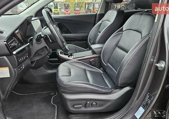 Кіа Niro, об'ємом двигуна 0 л та пробігом 133 тис. км за 19950 $, фото 9 на Automoto.ua