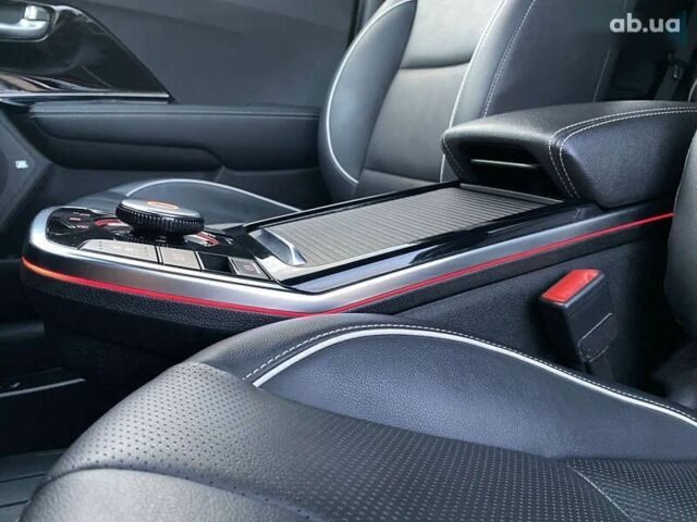 Киа Niro, объемом двигателя 0 л и пробегом 64 тыс. км за 23700 $, фото 6 на Automoto.ua
