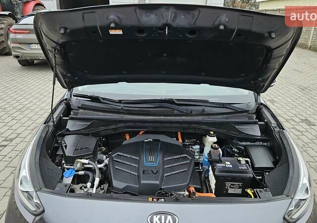 Кіа Niro, об'ємом двигуна 0 л та пробігом 133 тис. км за 19950 $, фото 32 на Automoto.ua