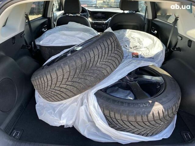 Киа Niro, объемом двигателя 0 л и пробегом 60 тыс. км за 24200 $, фото 3 на Automoto.ua