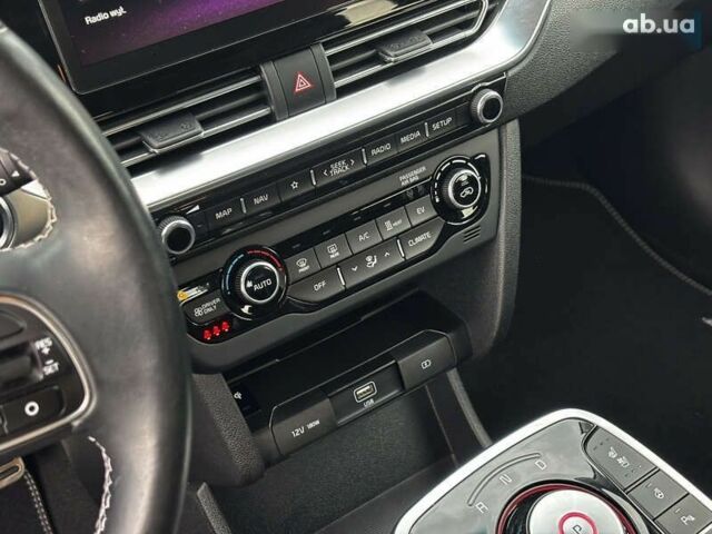 Киа Niro, объемом двигателя 0 л и пробегом 45 тыс. км за 22850 $, фото 26 на Automoto.ua