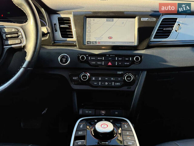 Киа Niro, объемом двигателя 0 л и пробегом 87 тыс. км за 17250 $, фото 71 на Automoto.ua