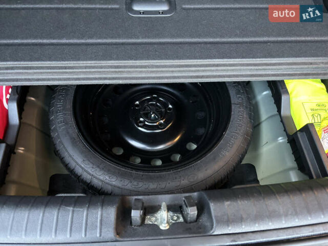 Кіа Niro, об'ємом двигуна 0 л та пробігом 117 тис. км за 19600 $, фото 36 на Automoto.ua