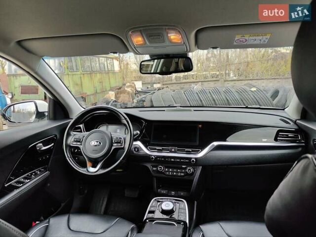 Киа Niro, объемом двигателя 0 л и пробегом 85 тыс. км за 19999 $, фото 43 на Automoto.ua