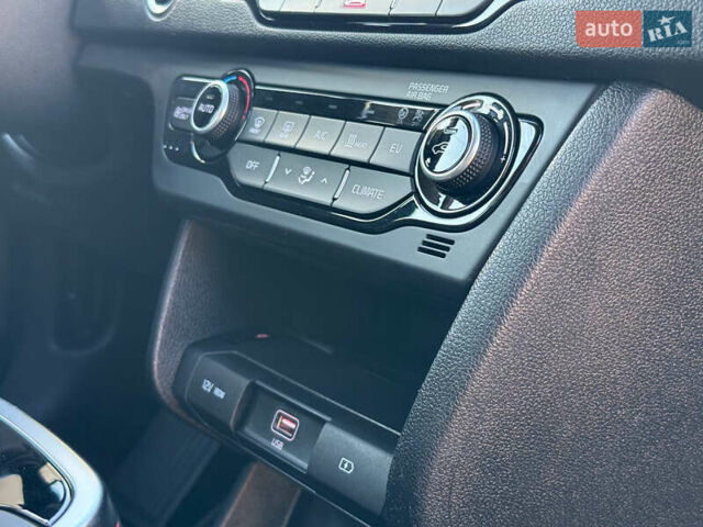 Киа Niro, объемом двигателя 0 л и пробегом 87 тыс. км за 17250 $, фото 56 на Automoto.ua