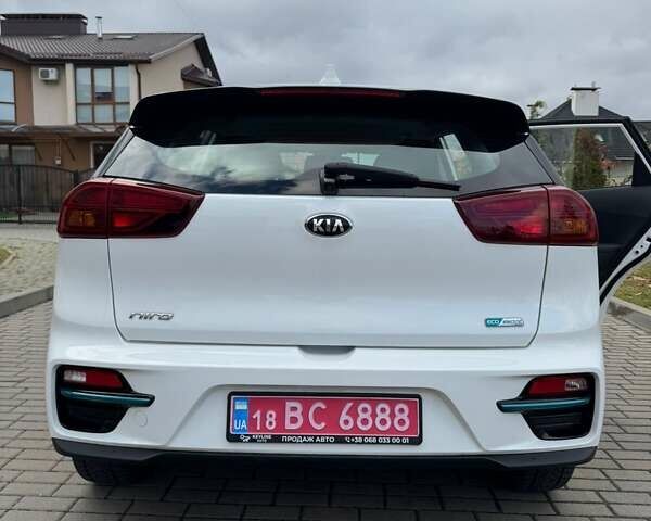 Киа Niro, объемом двигателя 0 л и пробегом 15 тыс. км за 22900 $, фото 4 на Automoto.ua