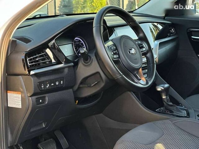 Киа Niro, объемом двигателя 0 л и пробегом 136 тыс. км за 17990 $, фото 12 на Automoto.ua