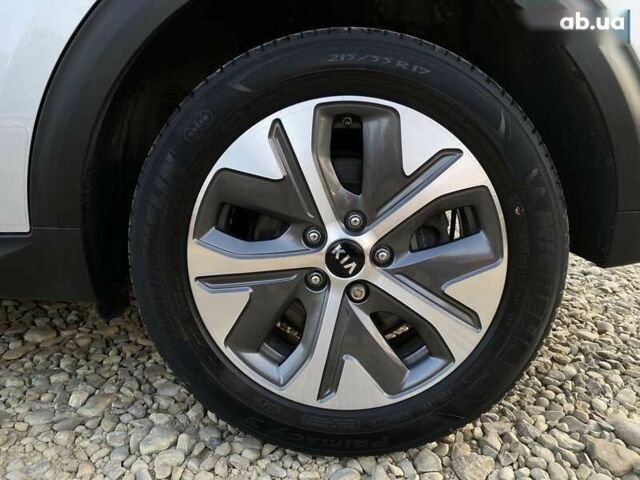 Кіа Niro, об'ємом двигуна 0 л та пробігом 123 тис. км за 20700 $, фото 20 на Automoto.ua