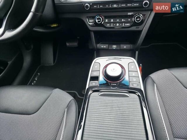 Кіа Niro, об'ємом двигуна 0 л та пробігом 96 тис. км за 19500 $, фото 37 на Automoto.ua