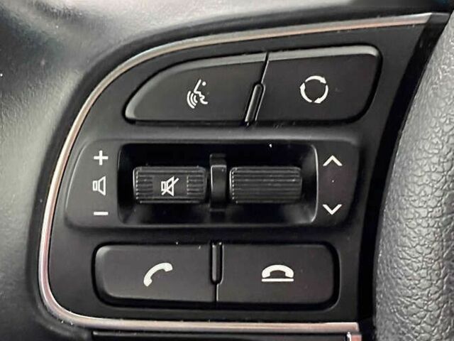 Кіа Niro, об'ємом двигуна 0 л та пробігом 100 тис. км за 20950 $, фото 14 на Automoto.ua