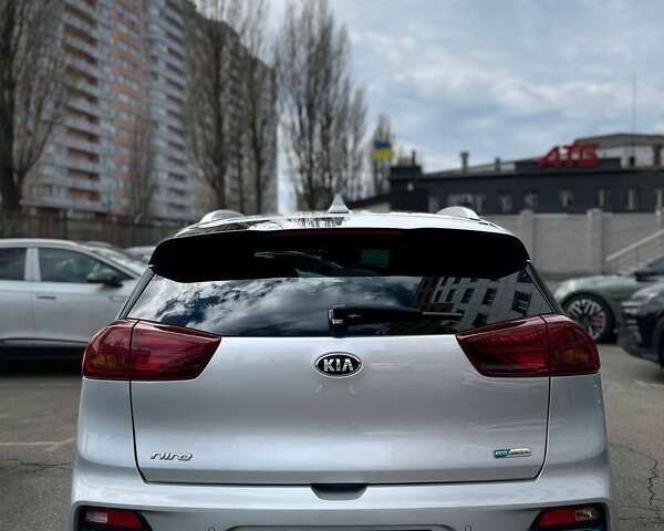 Киа Niro, объемом двигателя 0 л и пробегом 70 тыс. км за 19299 $, фото 18 на Automoto.ua