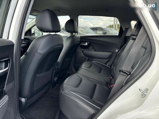 Киа Niro, объемом двигателя 0 л и пробегом 95 тыс. км за 20450 $, фото 25 на Automoto.ua