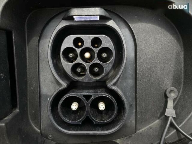 Киа Niro, объемом двигателя 0 л и пробегом 107 тыс. км за 21400 $, фото 24 на Automoto.ua