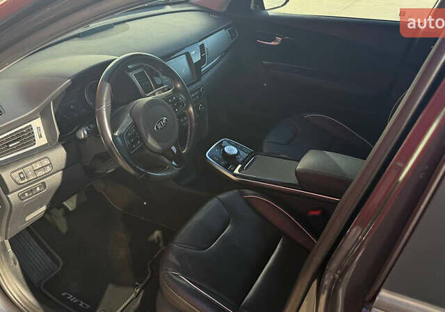 Киа Niro, объемом двигателя 0 л и пробегом 150 тыс. км за 19500 $, фото 23 на Automoto.ua