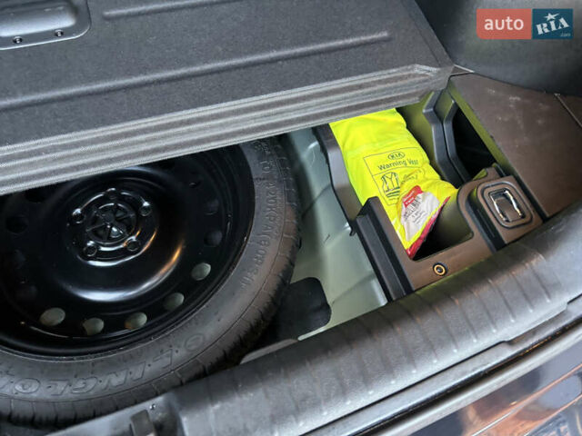 Кіа Niro, об'ємом двигуна 0 л та пробігом 117 тис. км за 19600 $, фото 38 на Automoto.ua