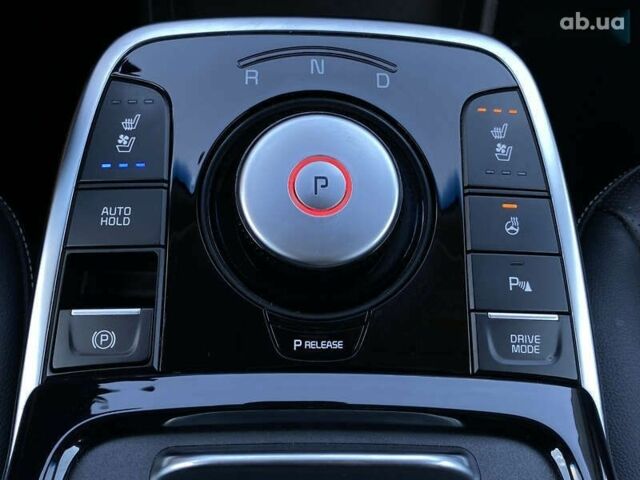 Киа Niro, объемом двигателя 0 л и пробегом 106 тыс. км за 21900 $, фото 7 на Automoto.ua