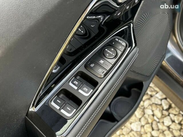 Киа Niro, объемом двигателя 0 л и пробегом 110 тыс. км за 21200 $, фото 21 на Automoto.ua