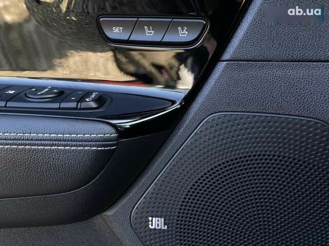 Киа Niro, объемом двигателя 0 л и пробегом 115 тыс. км за 21300 $, фото 2 на Automoto.ua