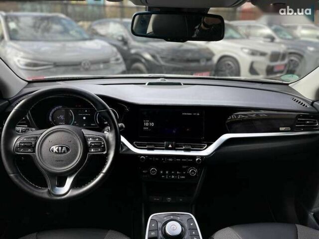 Киа Niro, объемом двигателя 0 л и пробегом 70 тыс. км за 19299 $, фото 27 на Automoto.ua