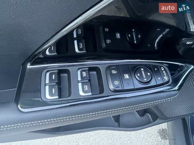 Киа Niro, объемом двигателя 0 л и пробегом 93 тыс. км за 18950 $, фото 21 на Automoto.ua
