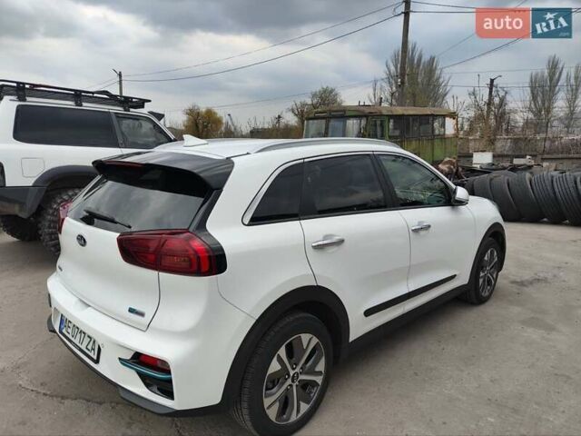 Киа Niro, объемом двигателя 0 л и пробегом 85 тыс. км за 19999 $, фото 8 на Automoto.ua