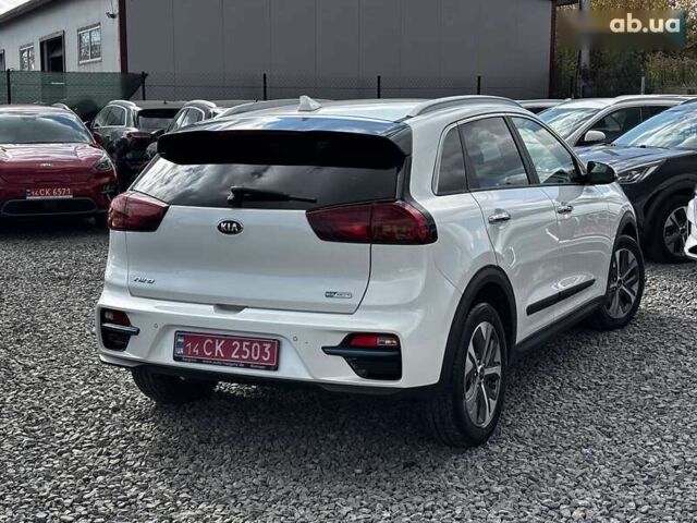 Кіа Niro, об'ємом двигуна 0 л та пробігом 95 тис. км за 20450 $, фото 11 на Automoto.ua