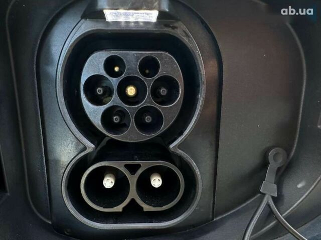 Киа Niro, объемом двигателя 0 л и пробегом 68 тыс. км за 24200 $, фото 18 на Automoto.ua