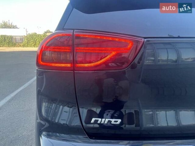 Киа Niro, объемом двигателя 0 л и пробегом 93 тыс. км за 18950 $, фото 15 на Automoto.ua