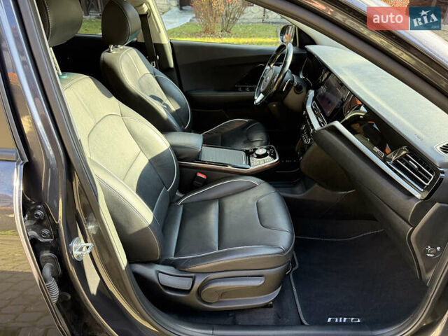 Кіа Niro, об'ємом двигуна 0 л та пробігом 141 тис. км за 18499 $, фото 27 на Automoto.ua