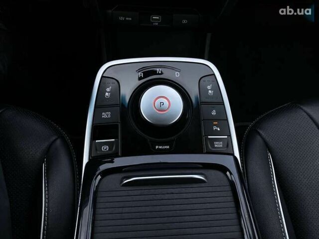 Киа Niro, объемом двигателя 0 л и пробегом 115 тыс. км за 21300 $, фото 8 на Automoto.ua