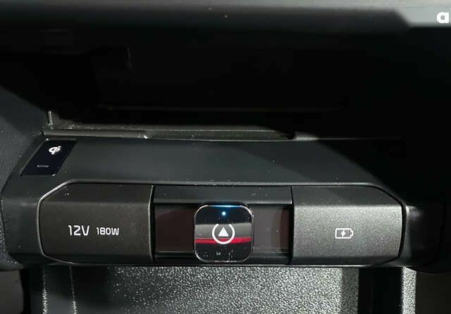 Киа Niro, объемом двигателя 0 л и пробегом 101 тыс. км за 20950 $, фото 24 на Automoto.ua