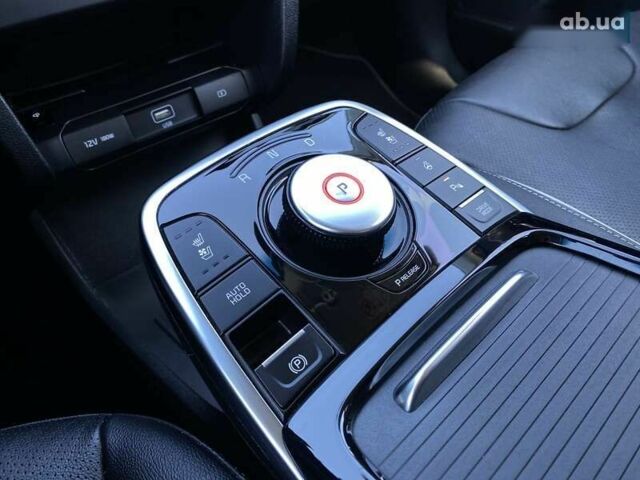 Кіа Niro, об'ємом двигуна 0 л та пробігом 107 тис. км за 21950 $, фото 9 на Automoto.ua