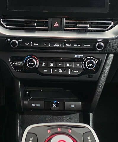 Киа Niro, объемом двигателя 0 л и пробегом 101 тыс. км за 20950 $, фото 22 на Automoto.ua