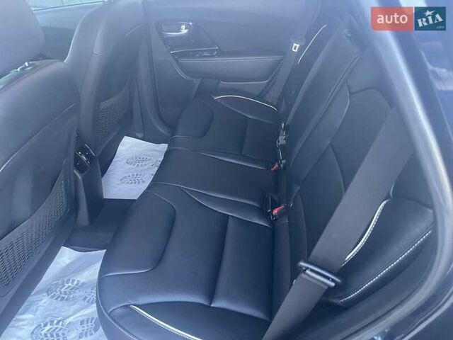 Киа Niro, объемом двигателя 0 л и пробегом 93 тыс. км за 18950 $, фото 37 на Automoto.ua