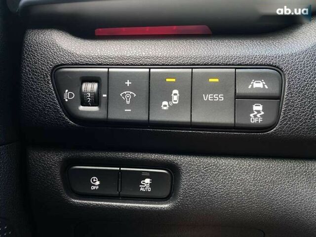 Киа Niro, объемом двигателя 0 л и пробегом 69 тыс. км за 22200 $, фото 8 на Automoto.ua