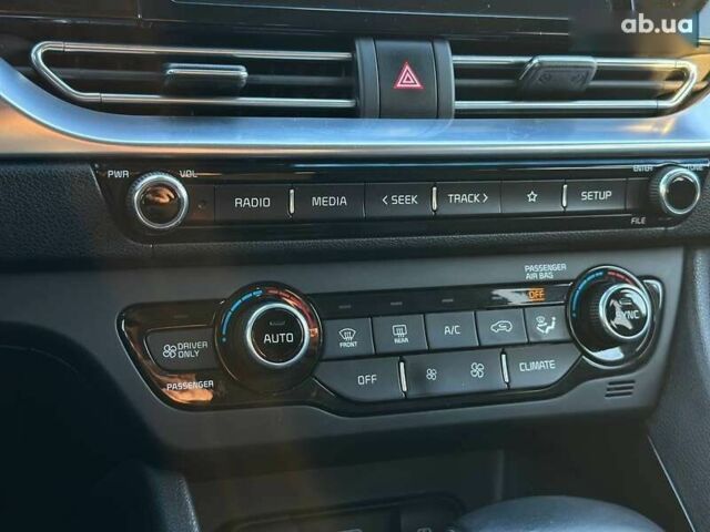 Киа Niro, объемом двигателя 0 л и пробегом 136 тыс. км за 17990 $, фото 26 на Automoto.ua